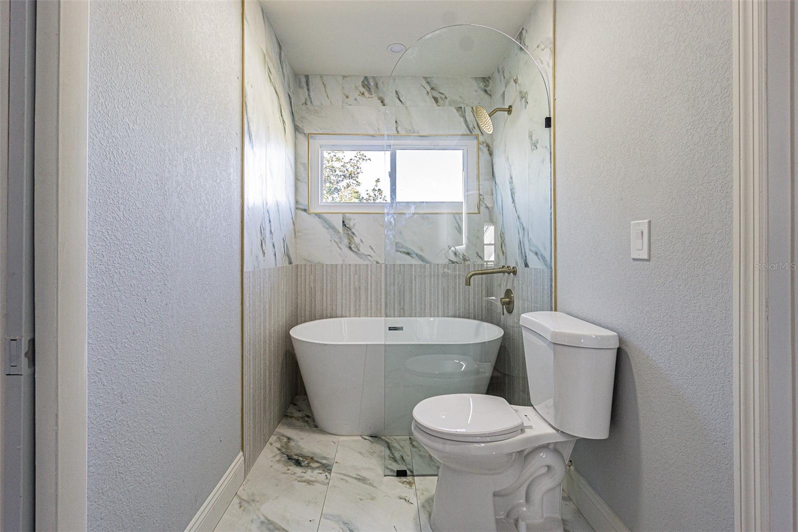 6370 Conniewood Sq Property Photo 20