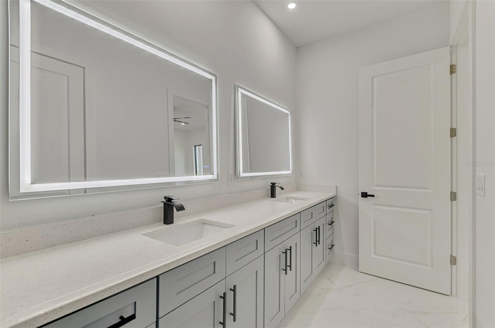 9468 Attica Cir Property Photo 40