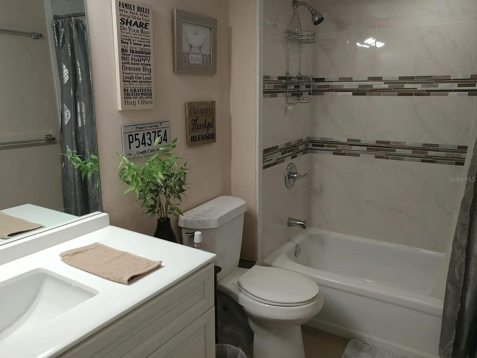 2225 Holden Ave #109 Property Photo 11