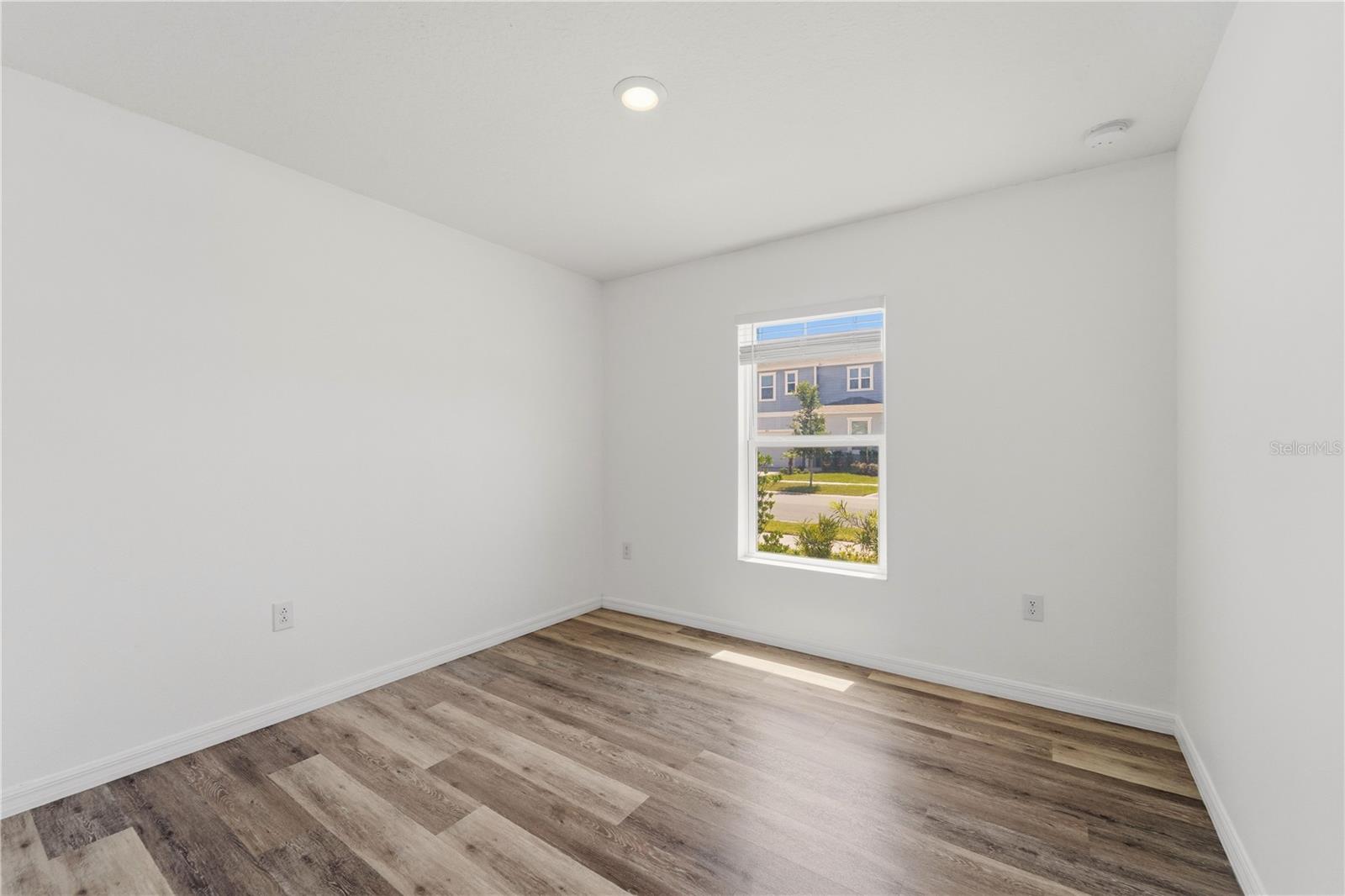 820 Overpool Ave Property Photo 9