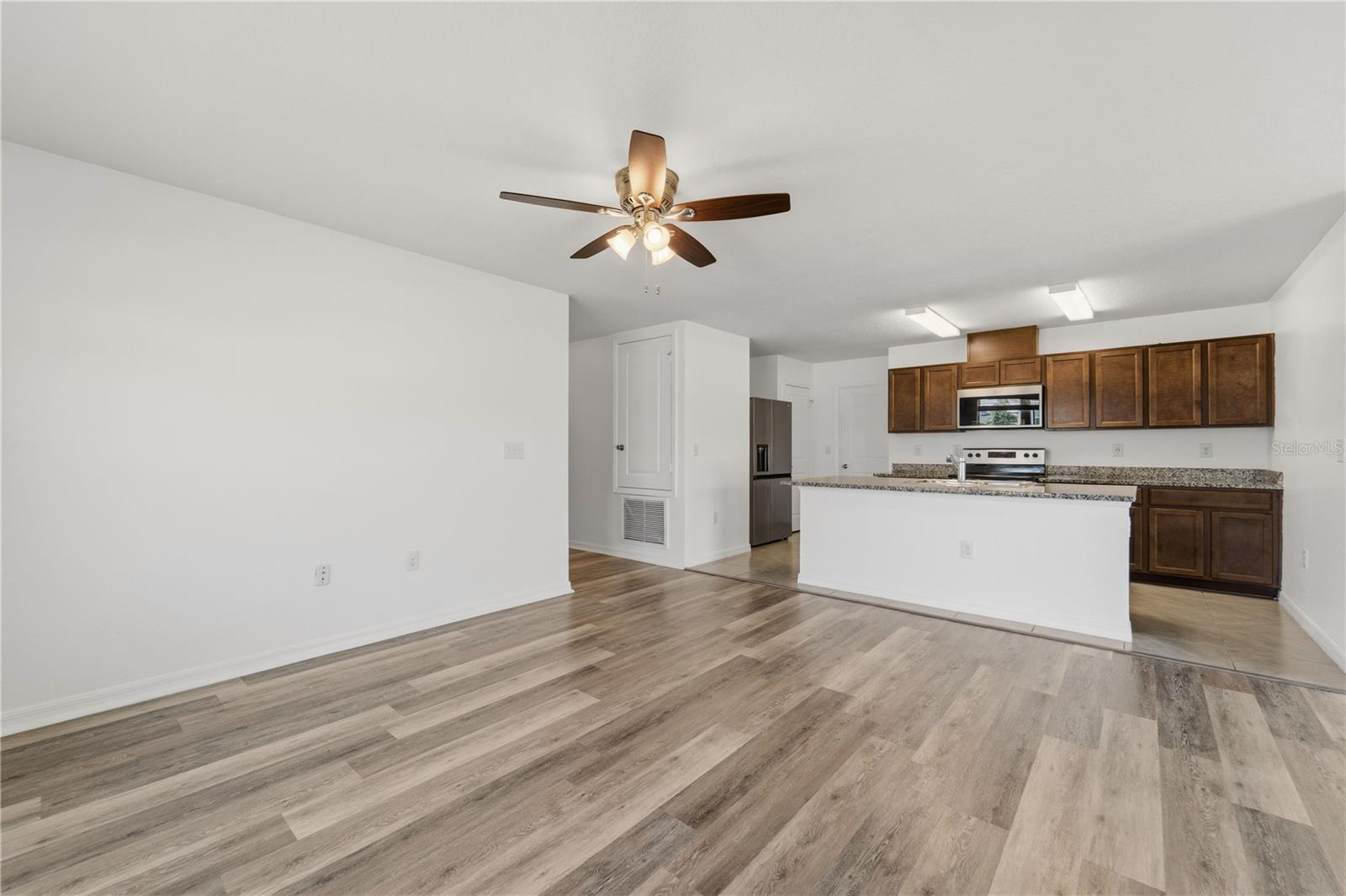 820 Overpool Ave Property Photo 18