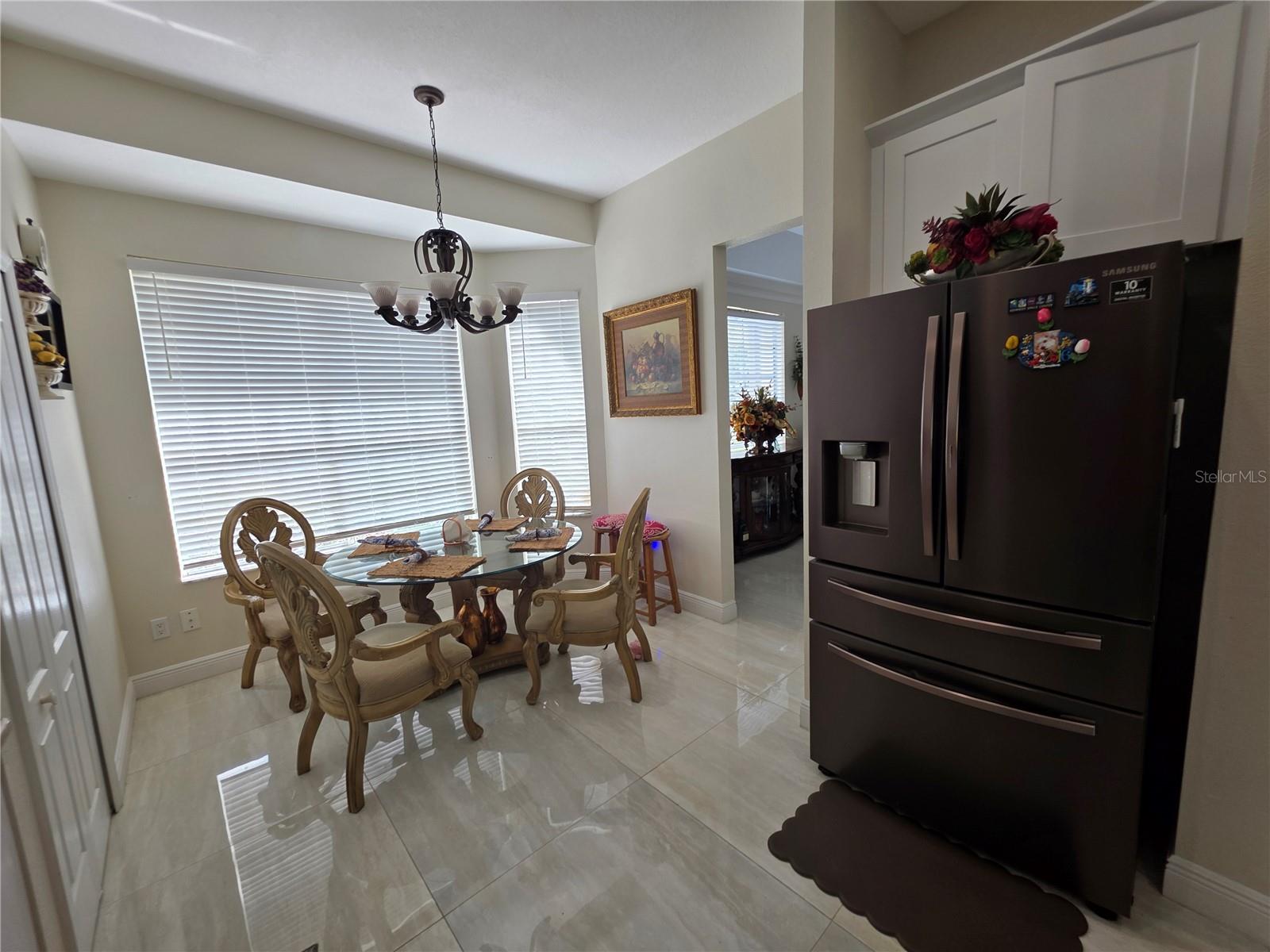 O6394091 Property Photo 9