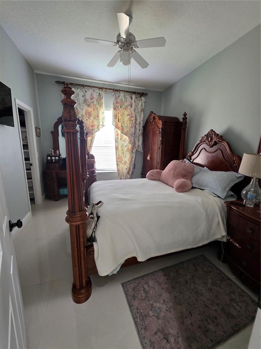 O6394091 Property Photo 13