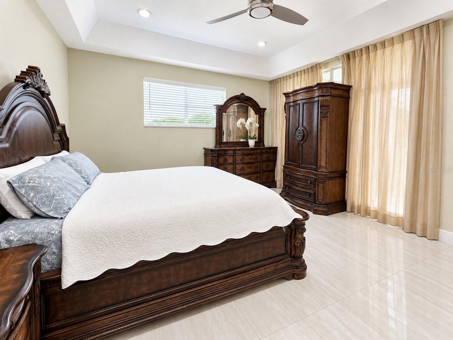 O6394091 Property Photo 14