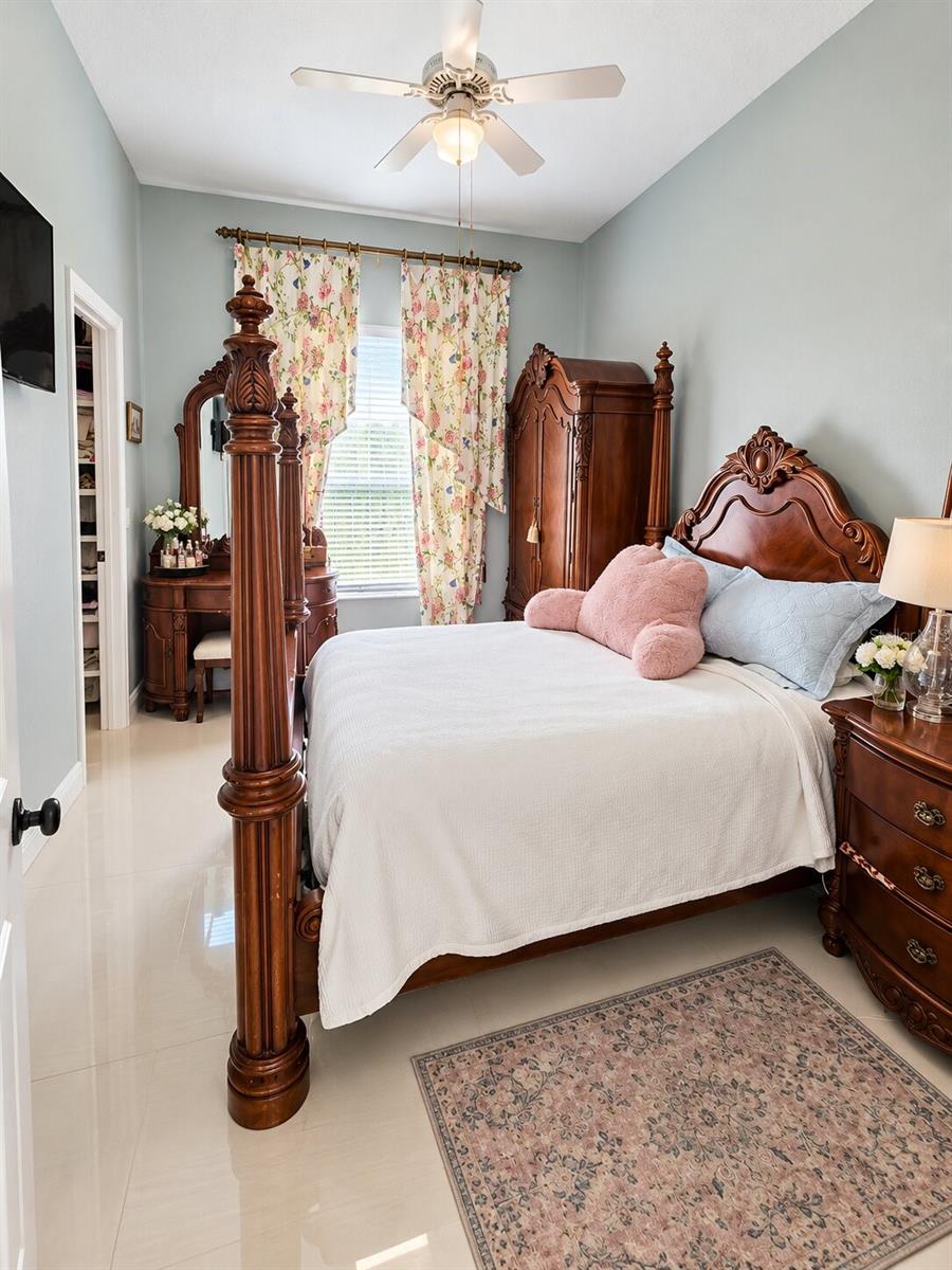 O6394091 Property Photo 21