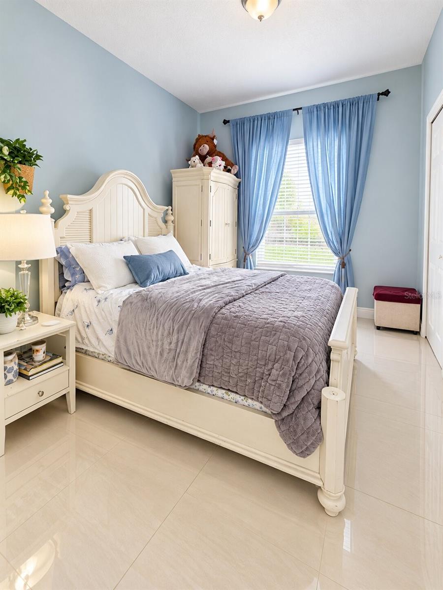 O6394091 Property Photo 23