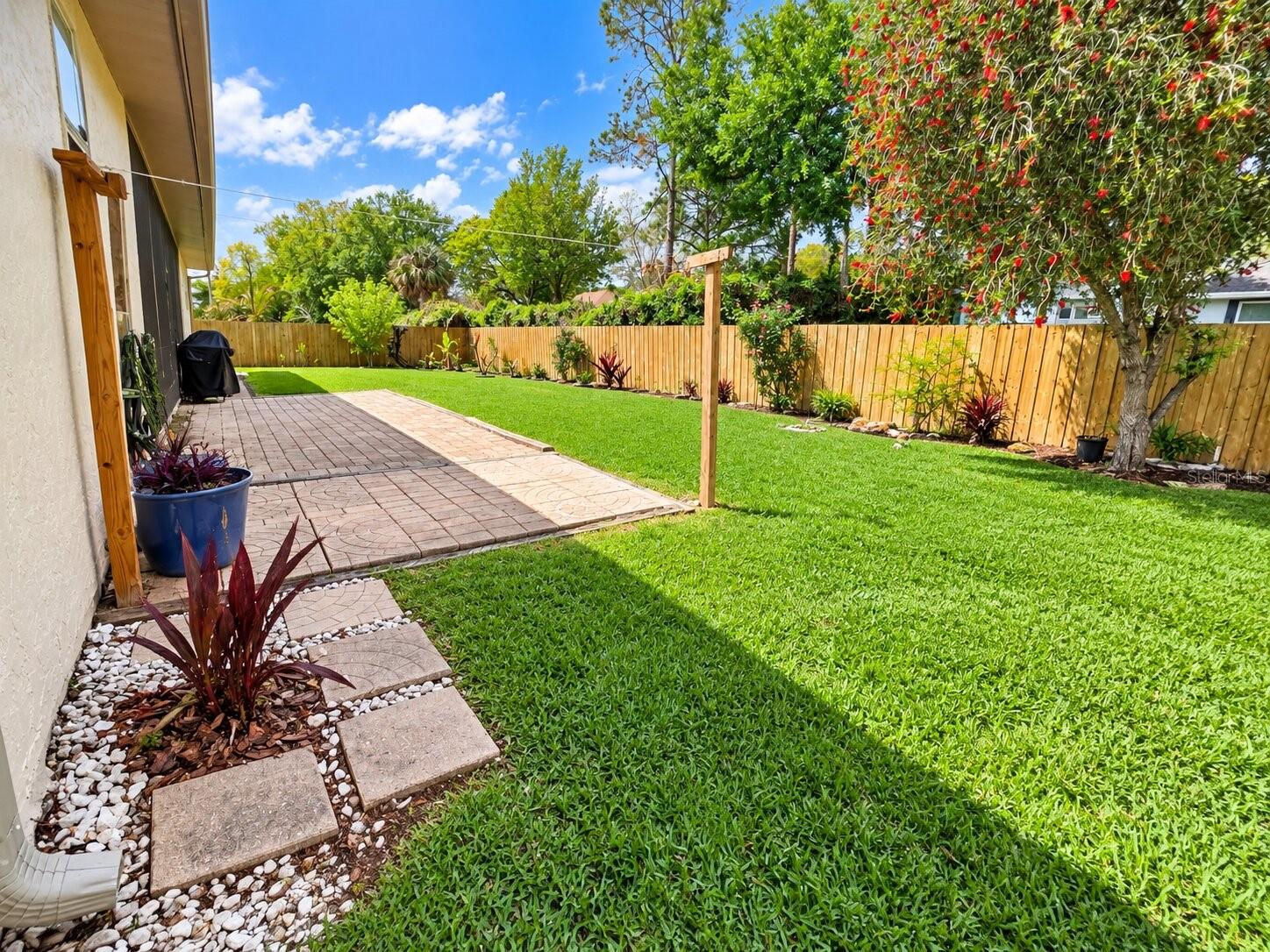 O6394091 Property Photo 33