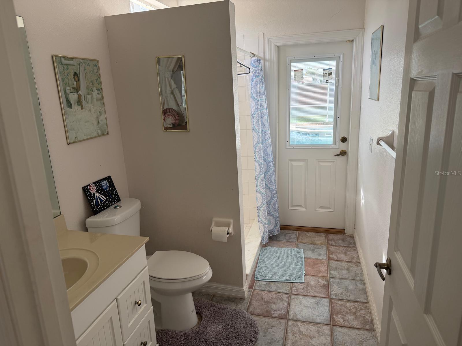 471 Holborn Loop Property Photo 2