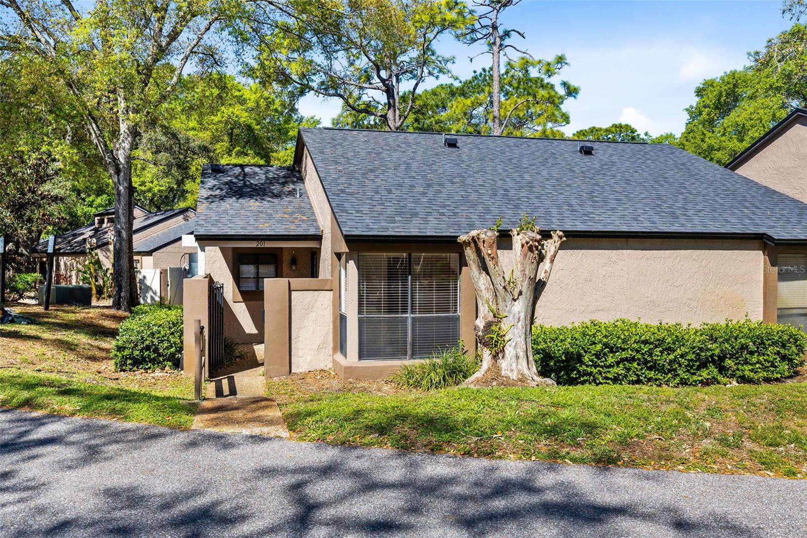 940 DOUGLAS AVE ## 201 Property Photo 1