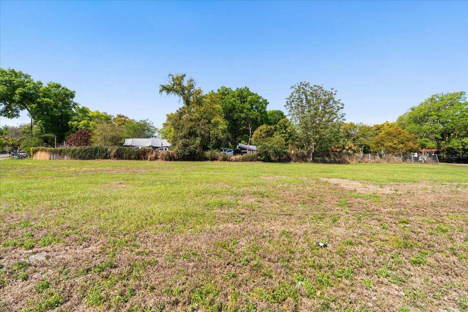 28 Rewis St Property Photo 1