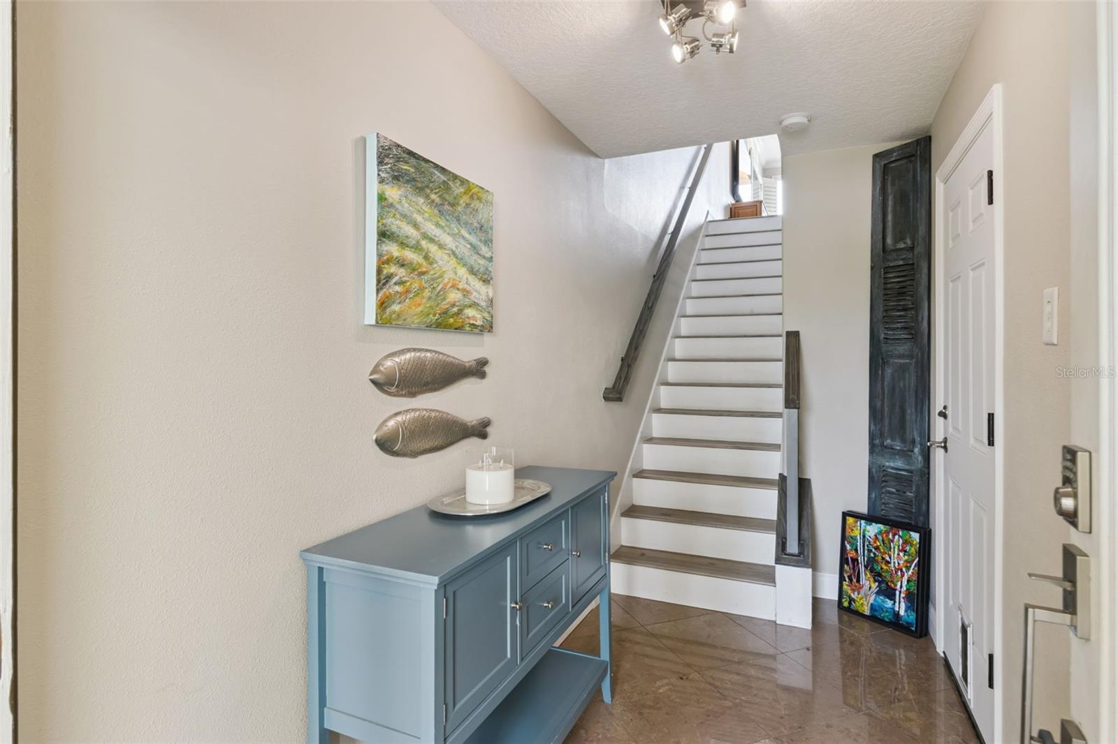 137 Brent Cir Property Photo 3