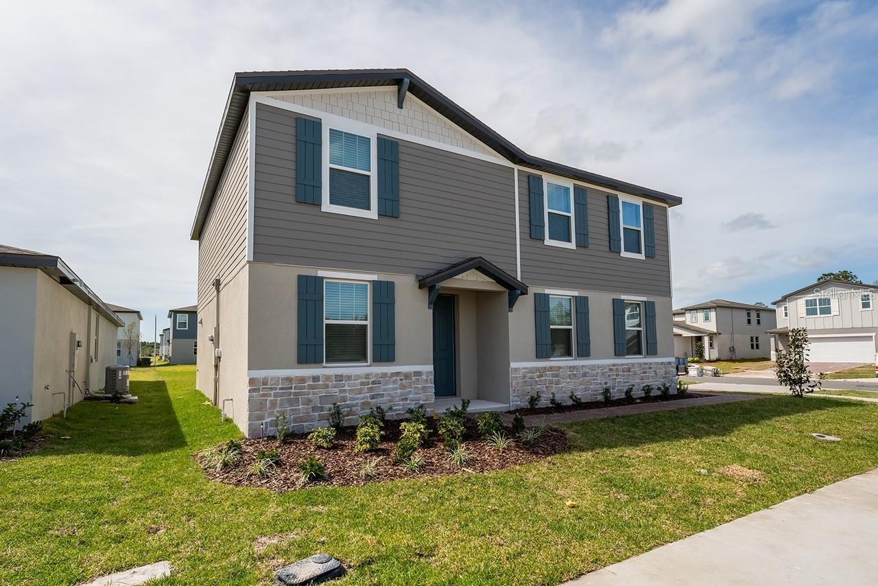 5252 Sanders Oak Trl Property Photo 2