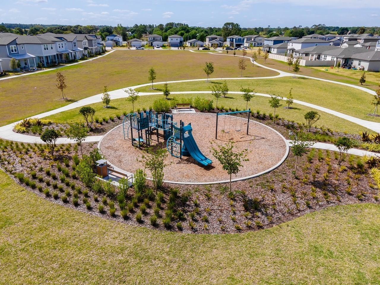 5252 Sanders Oak Trl Property Photo 4