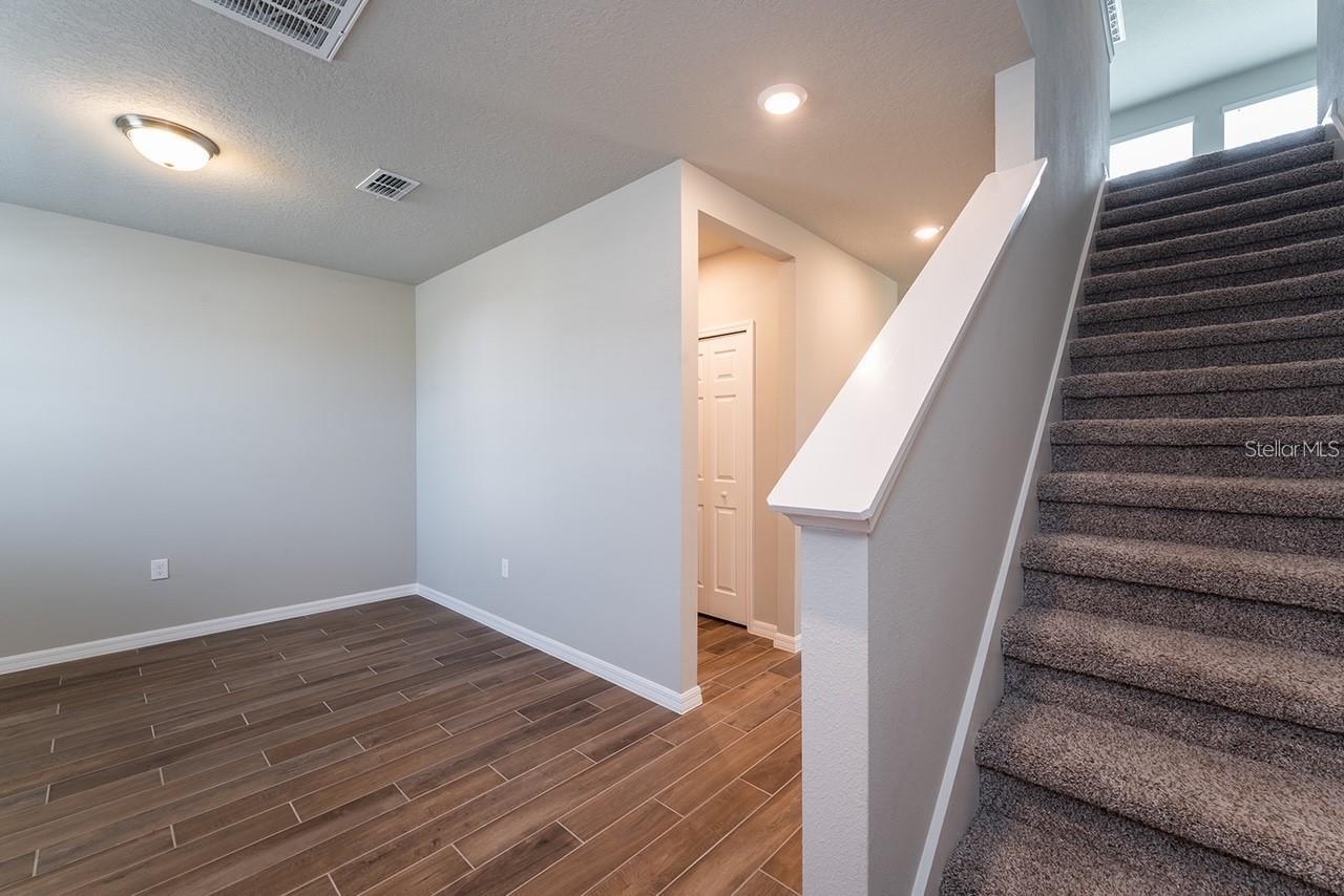 5252 Sanders Oak Trl Property Photo 12