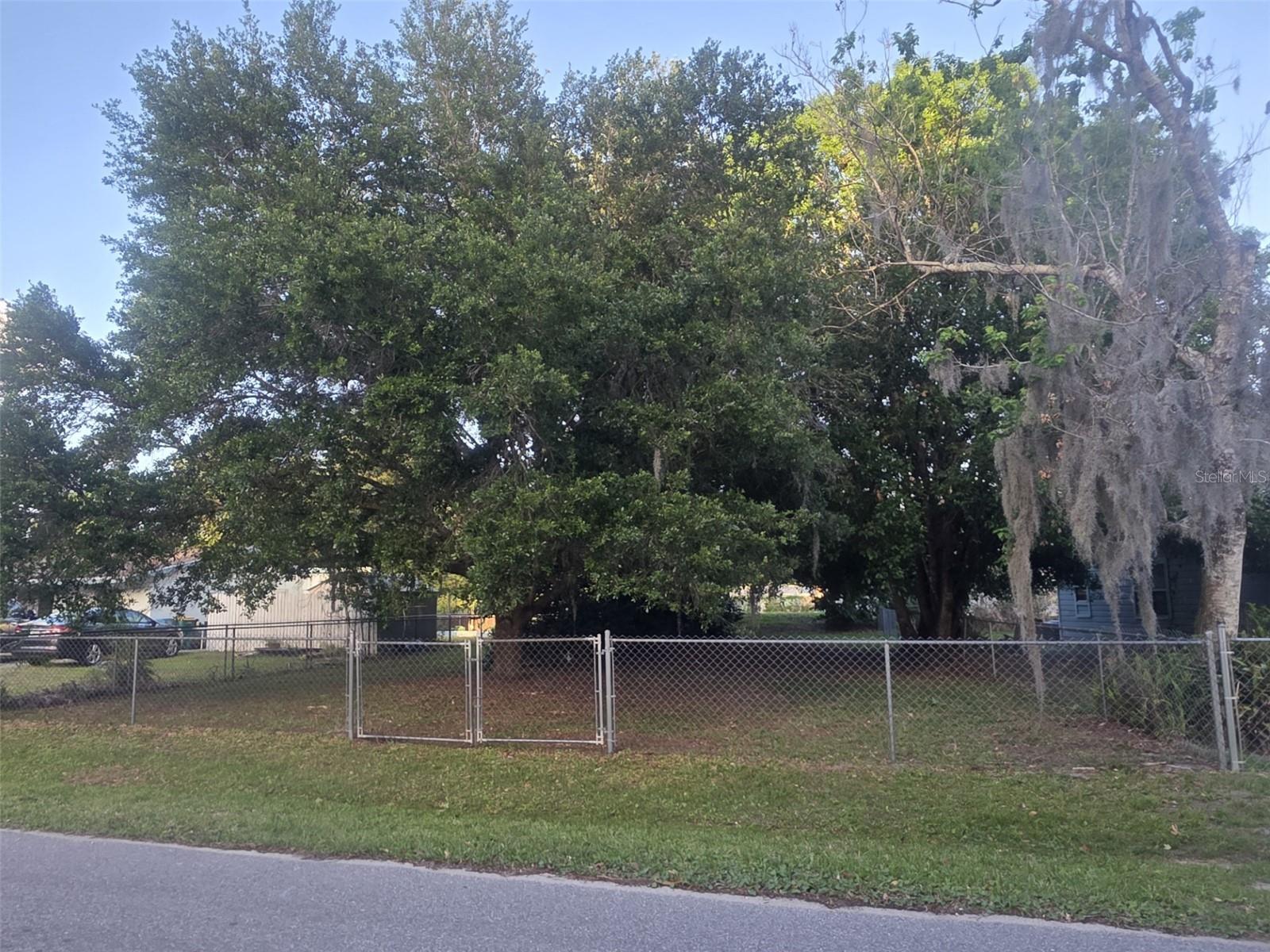 722 Nevada St Property Photo 3