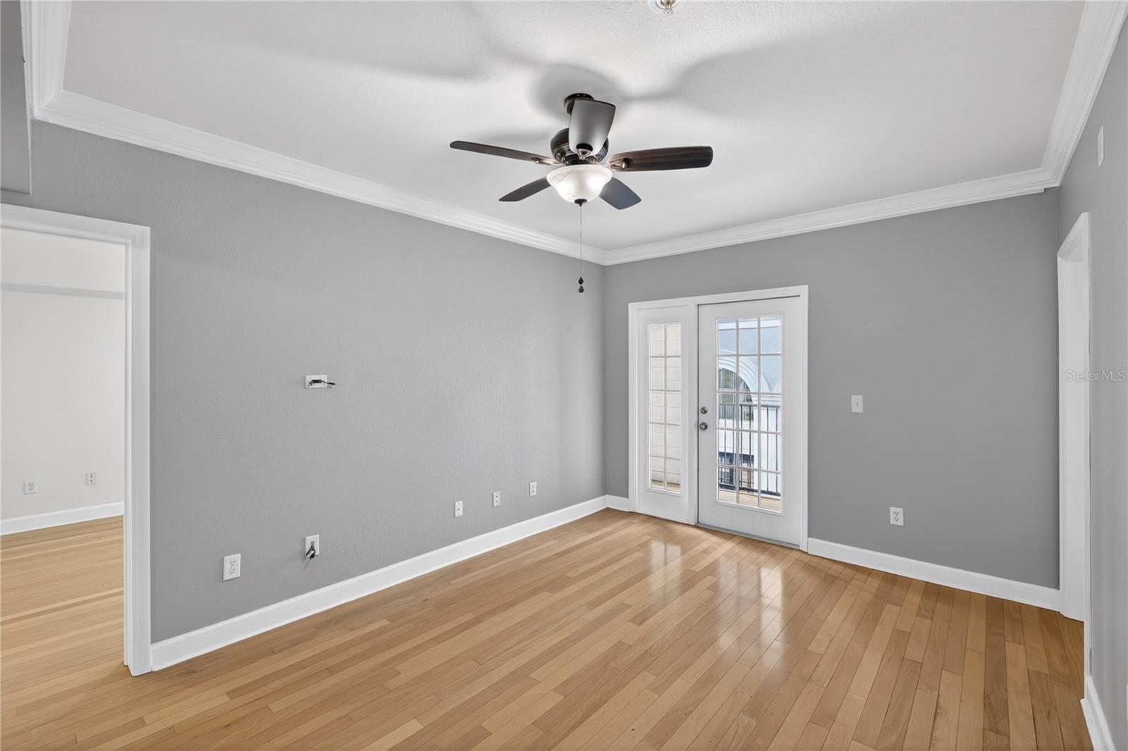 300 E South St #2014 Property Photo 12