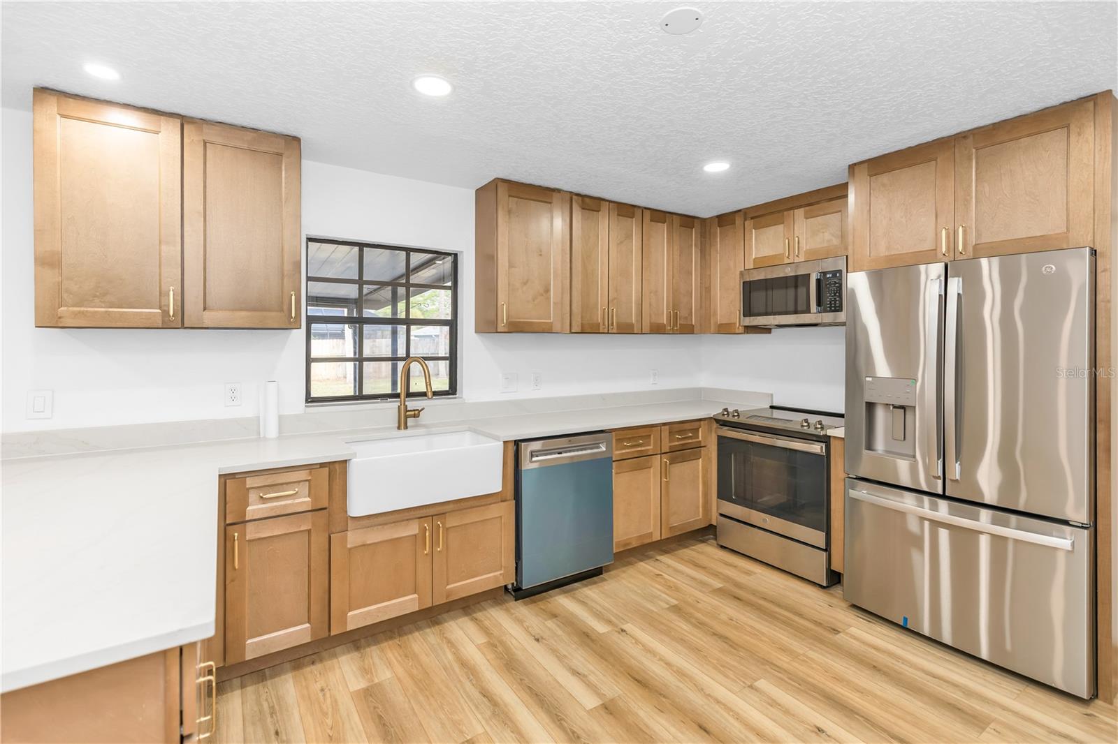 6800 Ackerman Ave Property Photo 3
