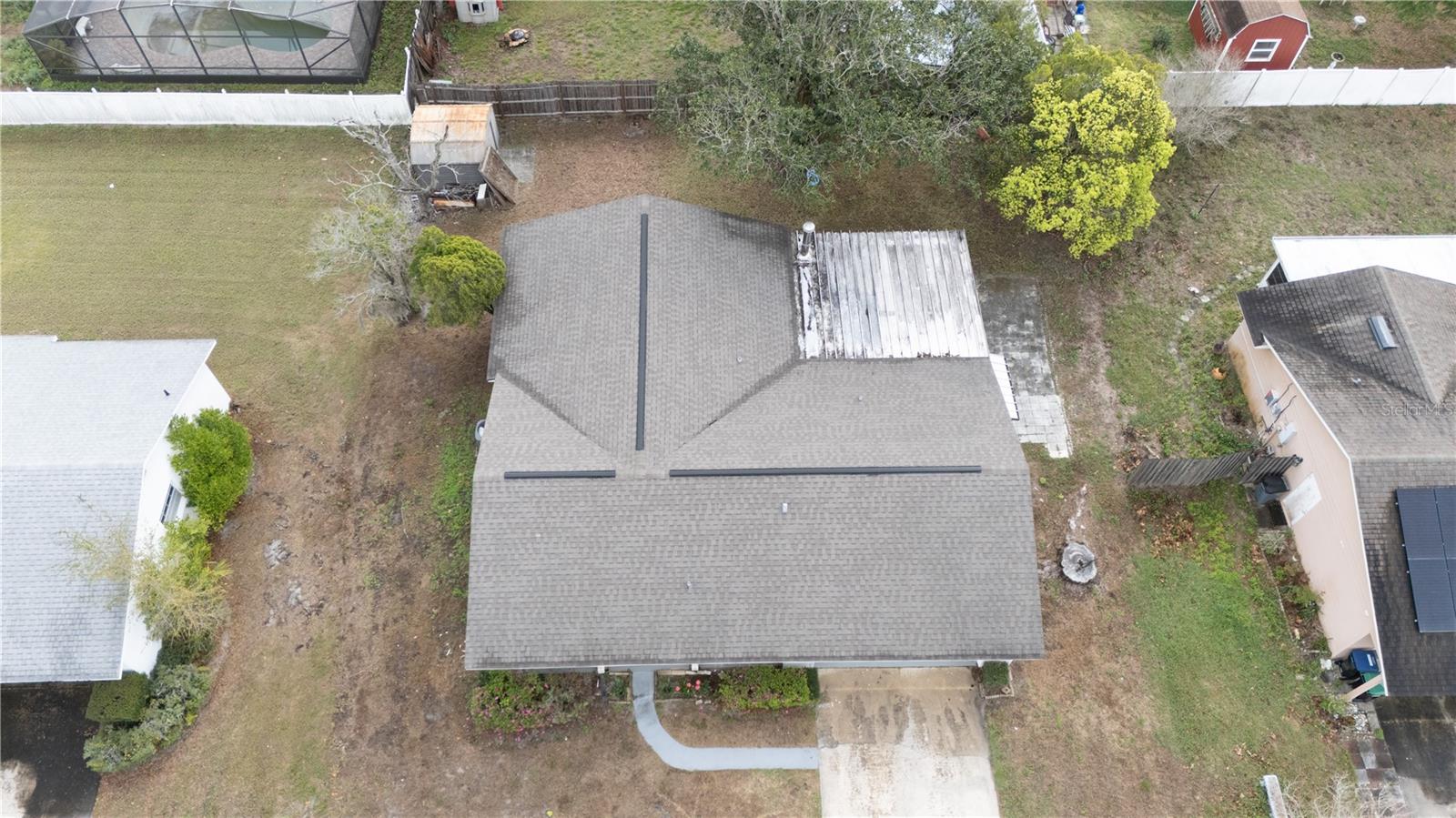 2733 Middle St Property Photo 7