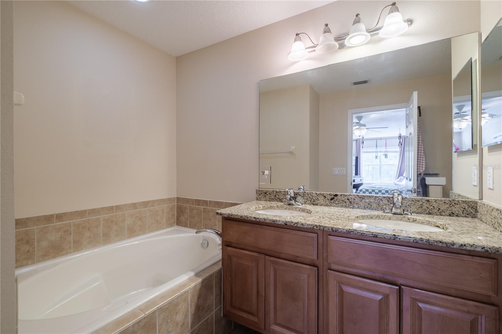 873 Assembly Ct Property Photo 27