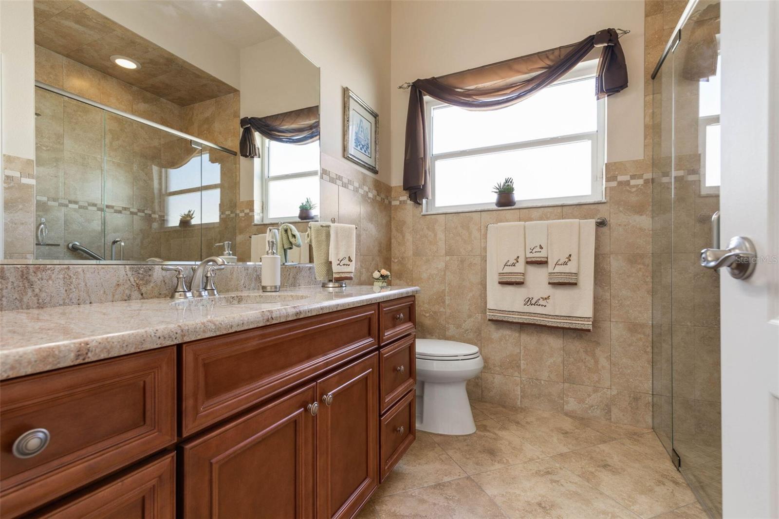 60 Fenimore Ln Property Photo 17