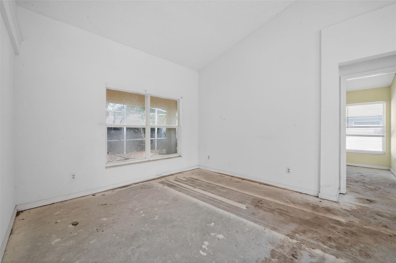 2518 Maywood St Property Photo 14