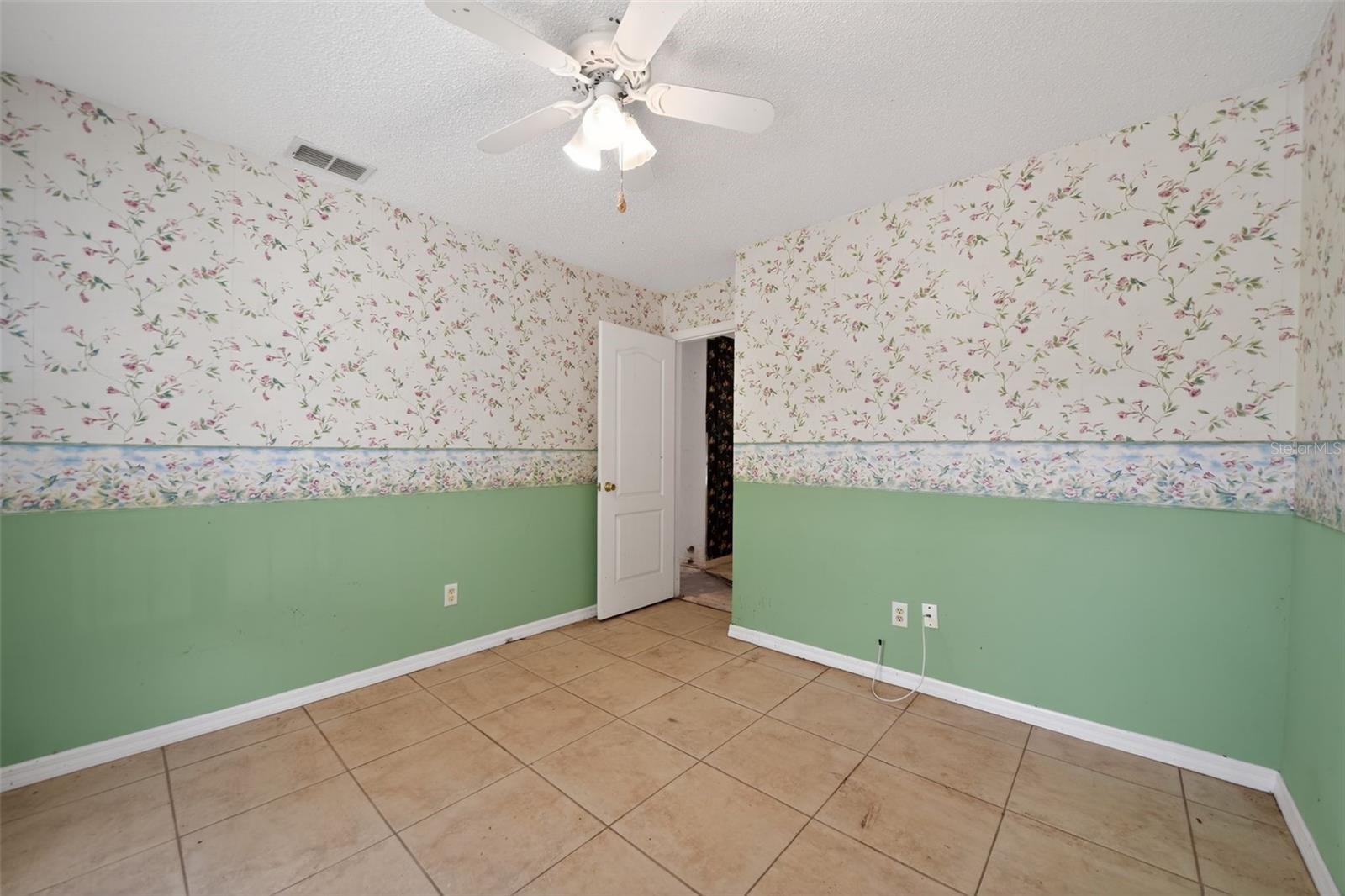 2518 Maywood St Property Photo 15