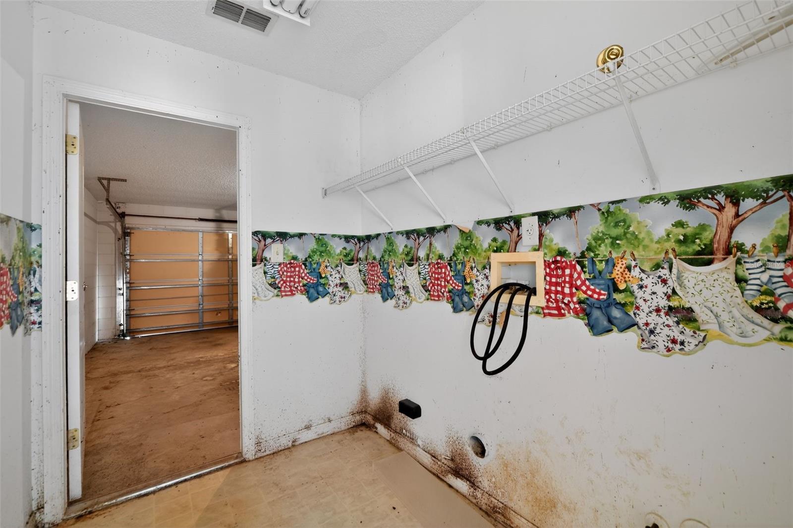 2518 Maywood St Property Photo 34