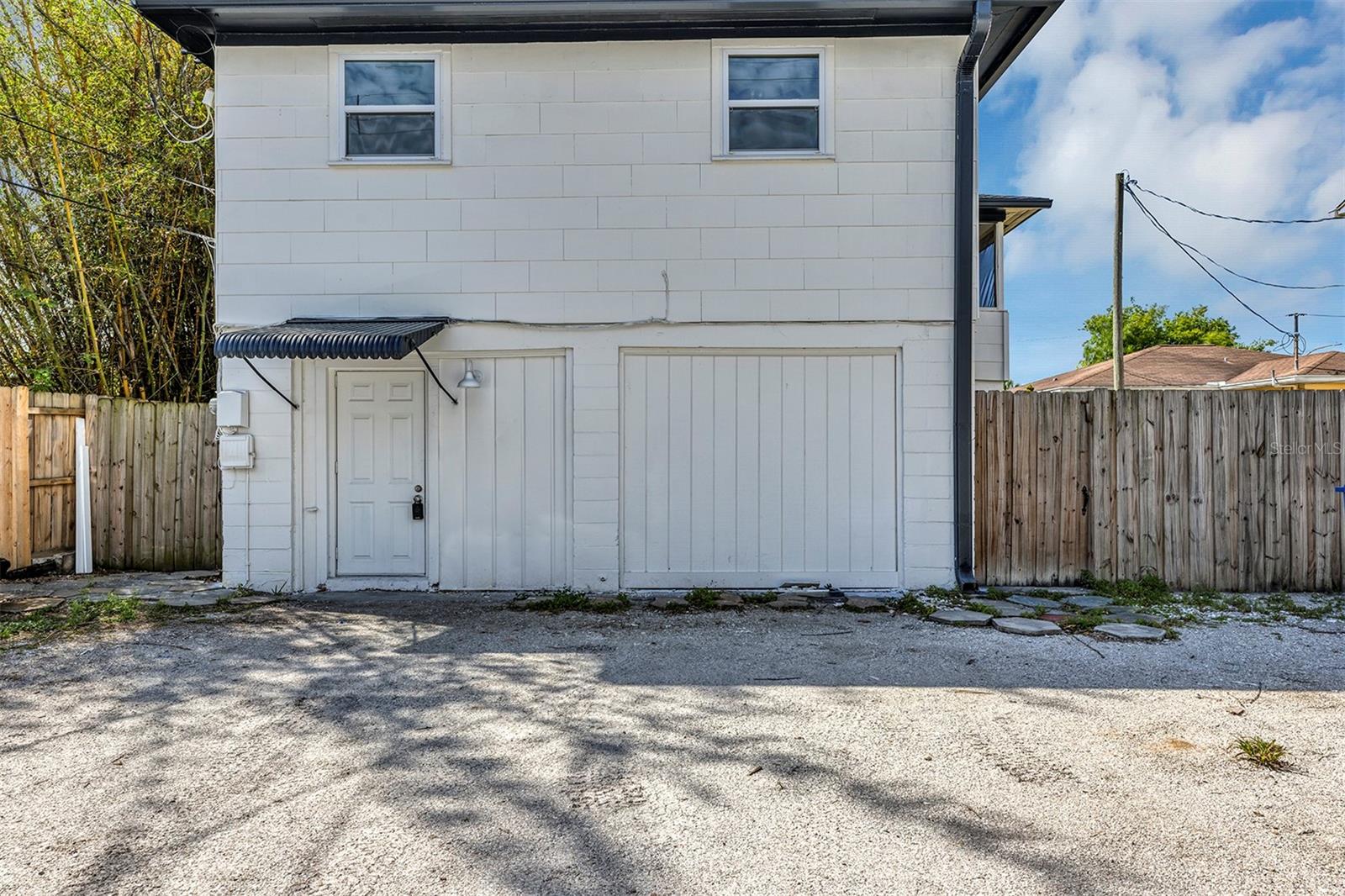 2027 30th Ave N #bottom Unit Property Photo 1