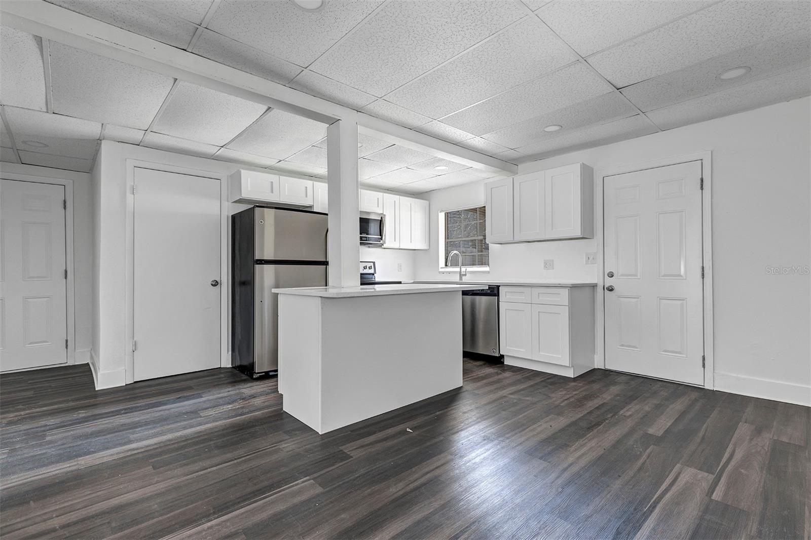 2027 30th Ave N #bottom Unit Property Photo 12