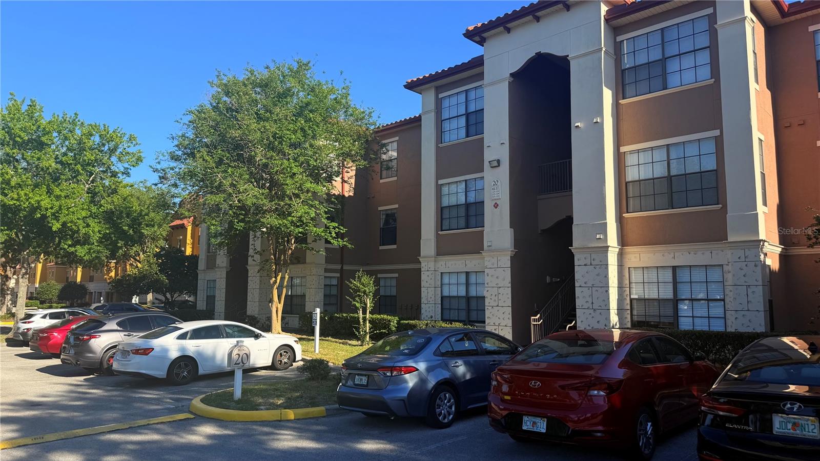 6137 Metrowest Blvd #307 Property Photo 2