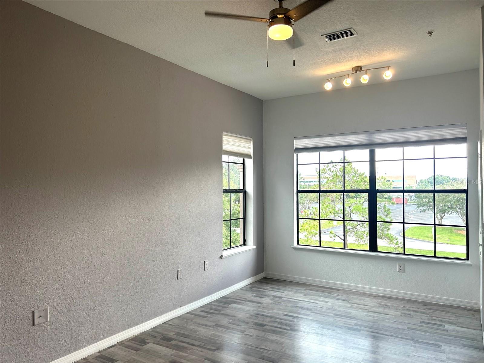 6137 Metrowest Blvd #307 Property Photo 5