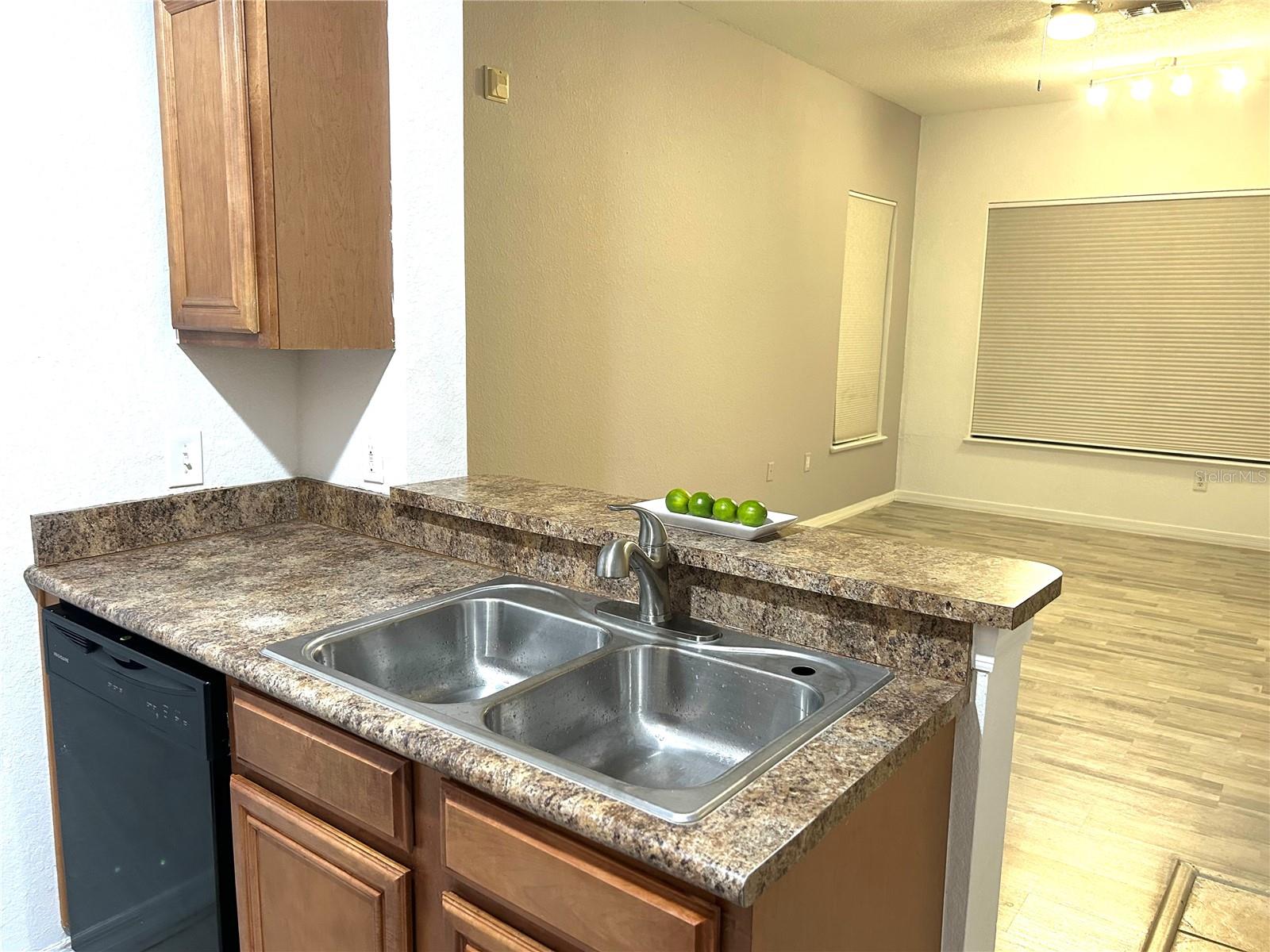 6137 Metrowest Blvd #307 Property Photo 10