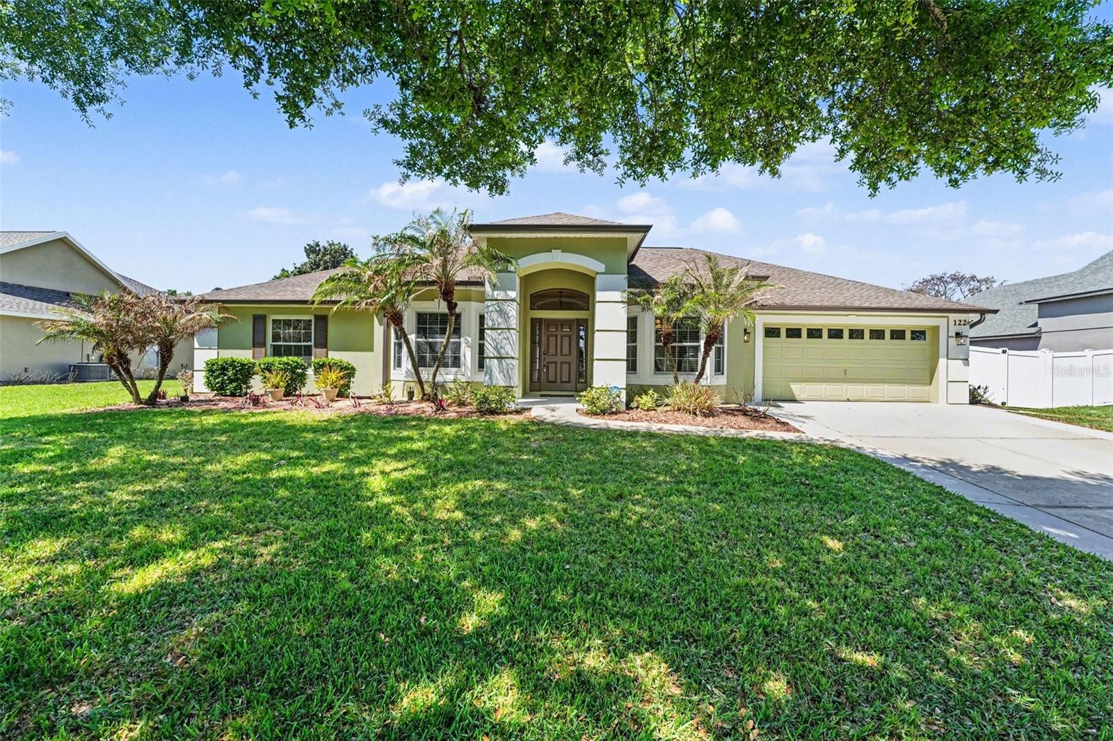 122 COSTA LOOP