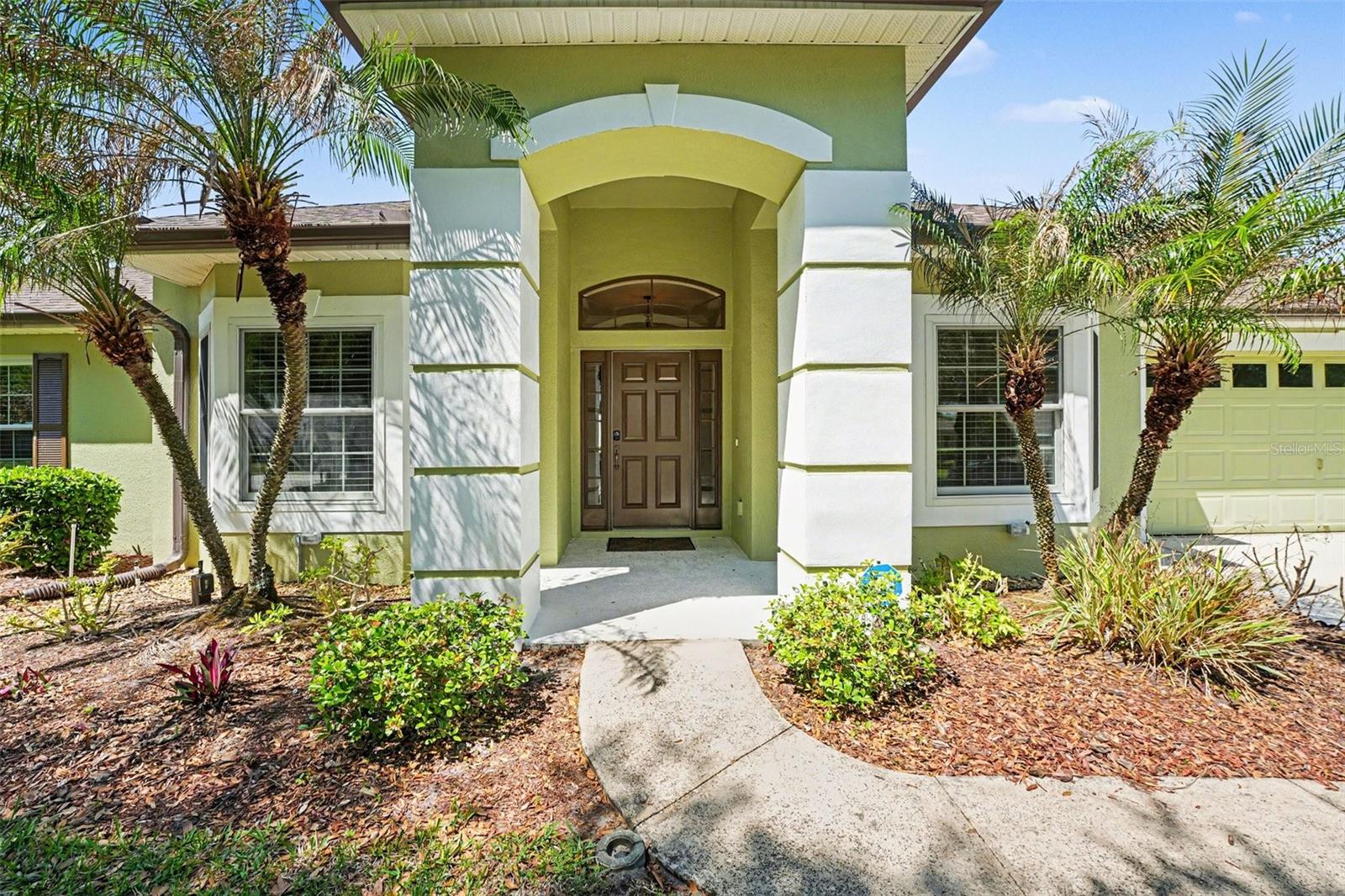 122 Costa Loop Property Photo 3