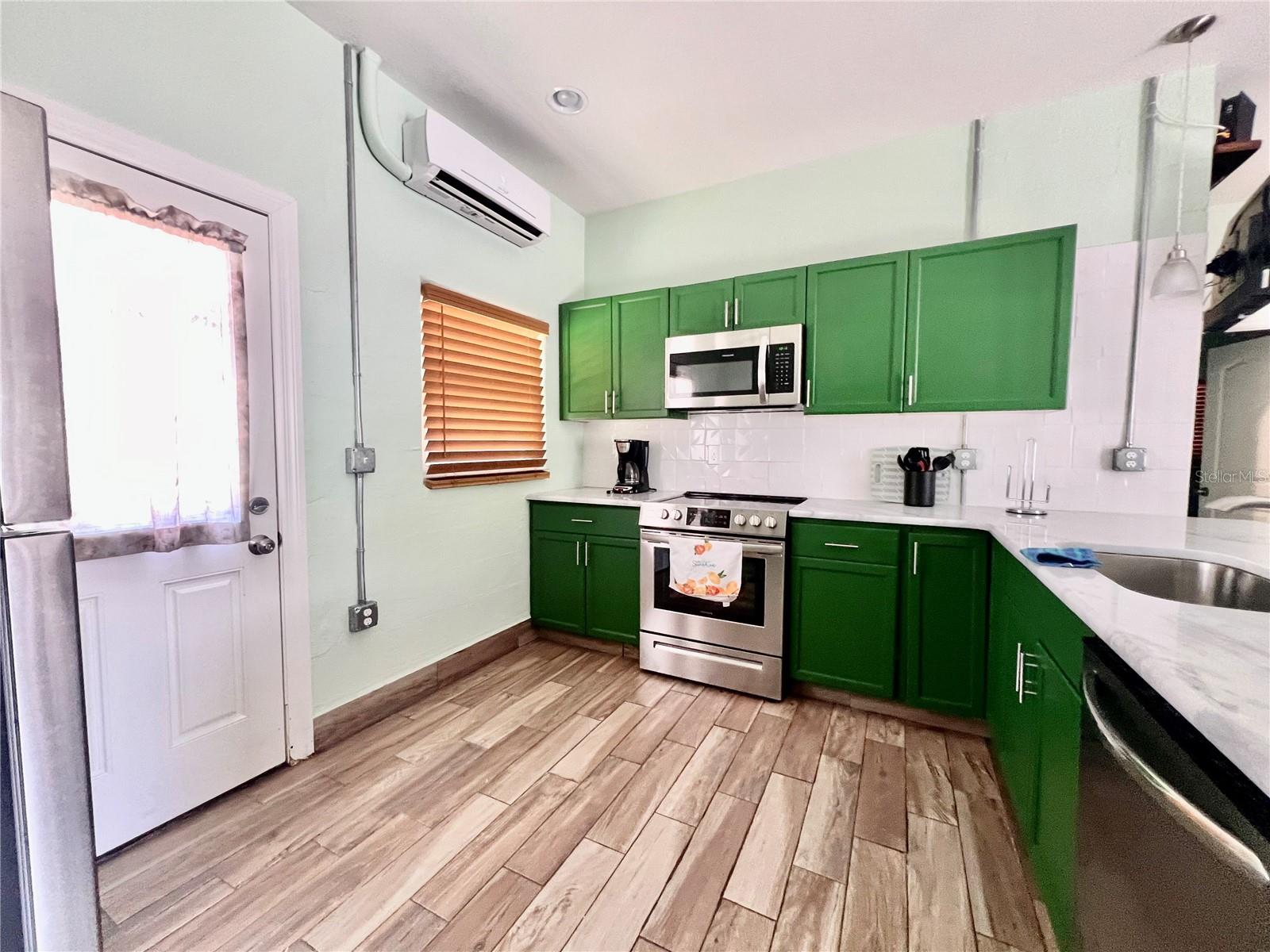 821 Mulberry St #d Property Photo 5