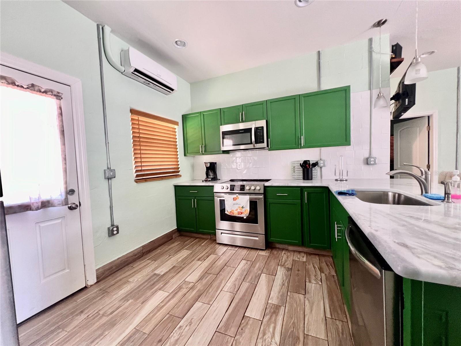 821 Mulberry St #d Property Photo 6