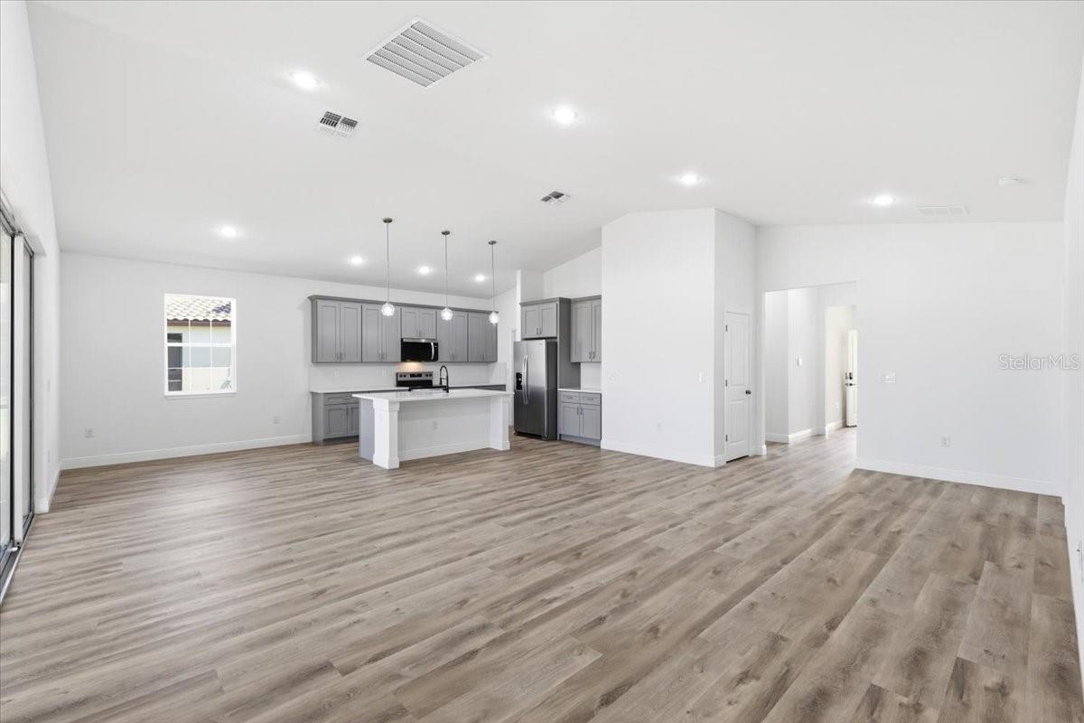 363 Villa Sorrento Cir Property Photo 8