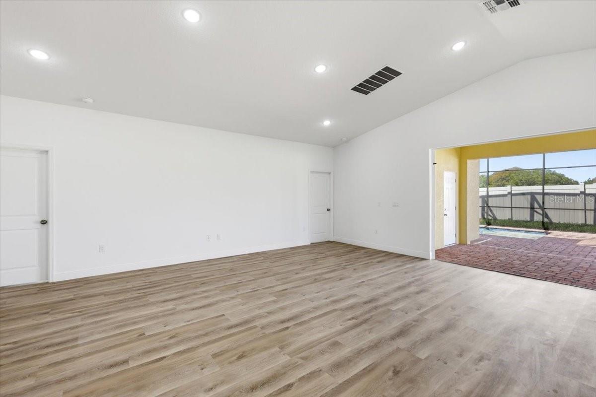 363 Villa Sorrento Cir Property Photo 10