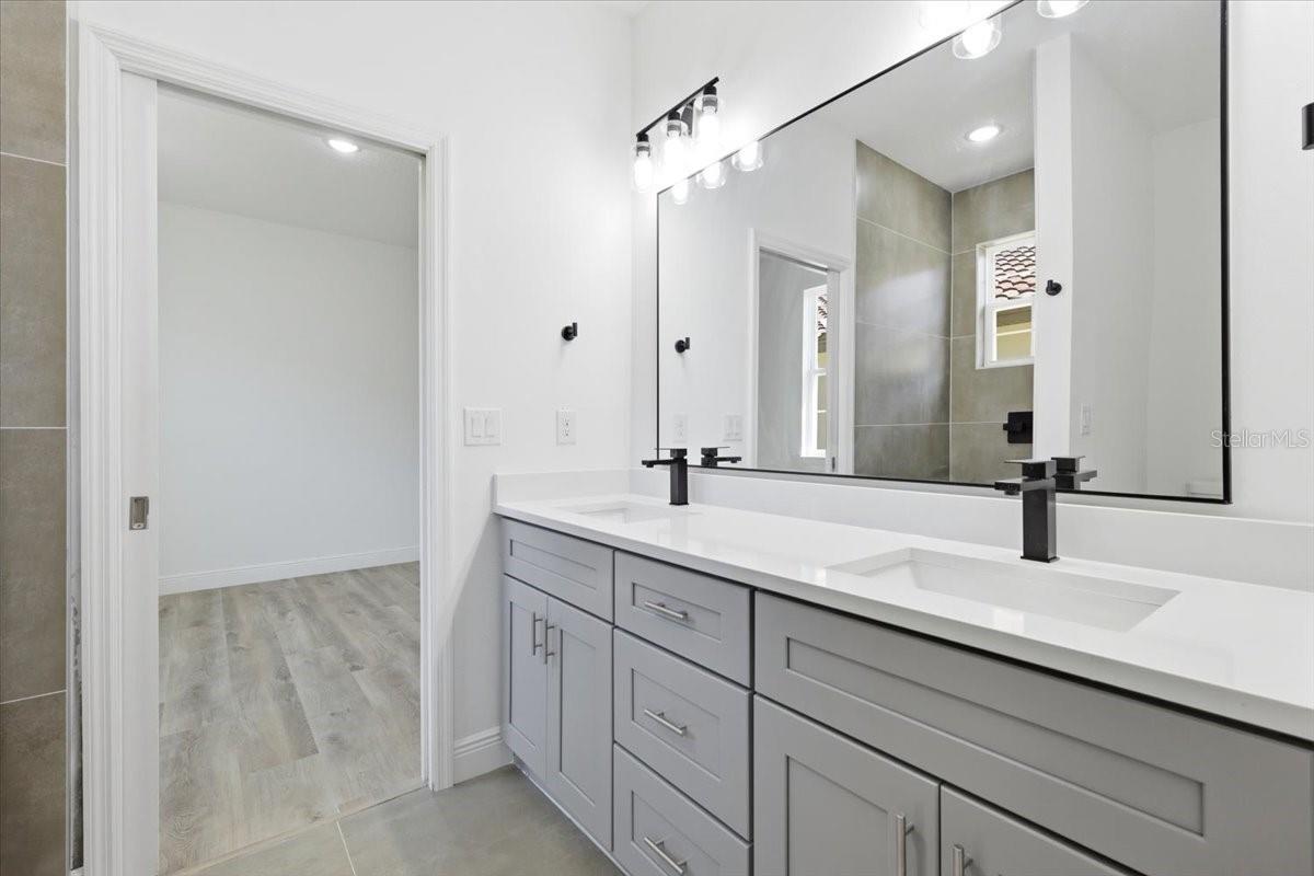 363 Villa Sorrento Cir Property Photo 17