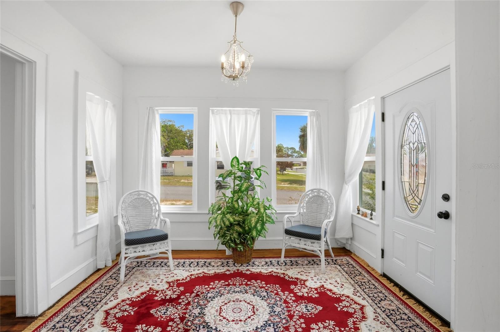 18 E Orange St Property Photo 2