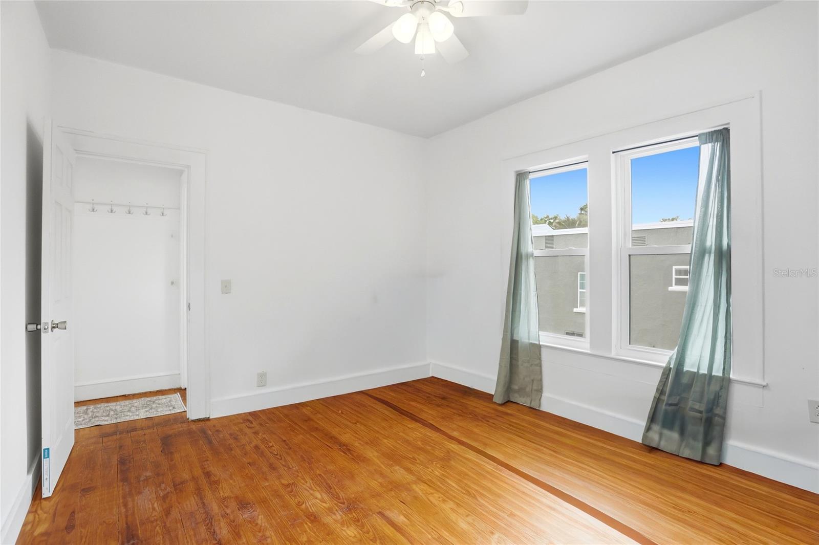 18 E Orange St Property Photo 15