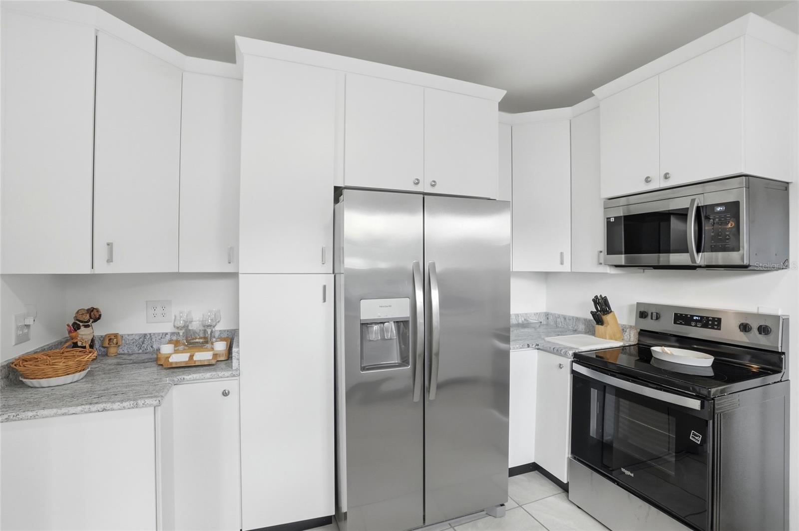 18 E Orange St Property Photo 17