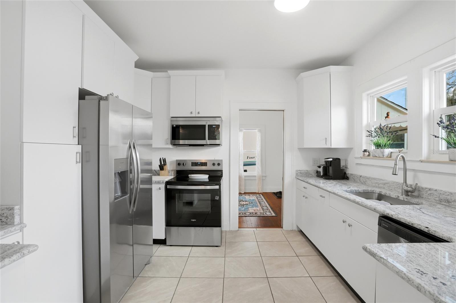 18 E Orange St Property Photo 18