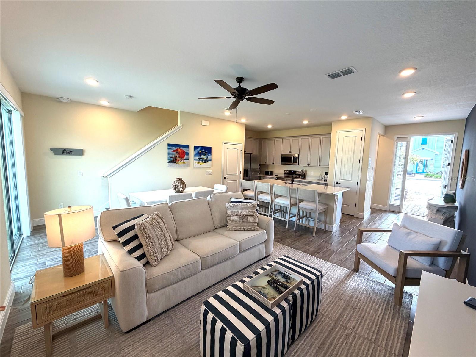 3008 Caribbean Soul Dr Property Photo 4