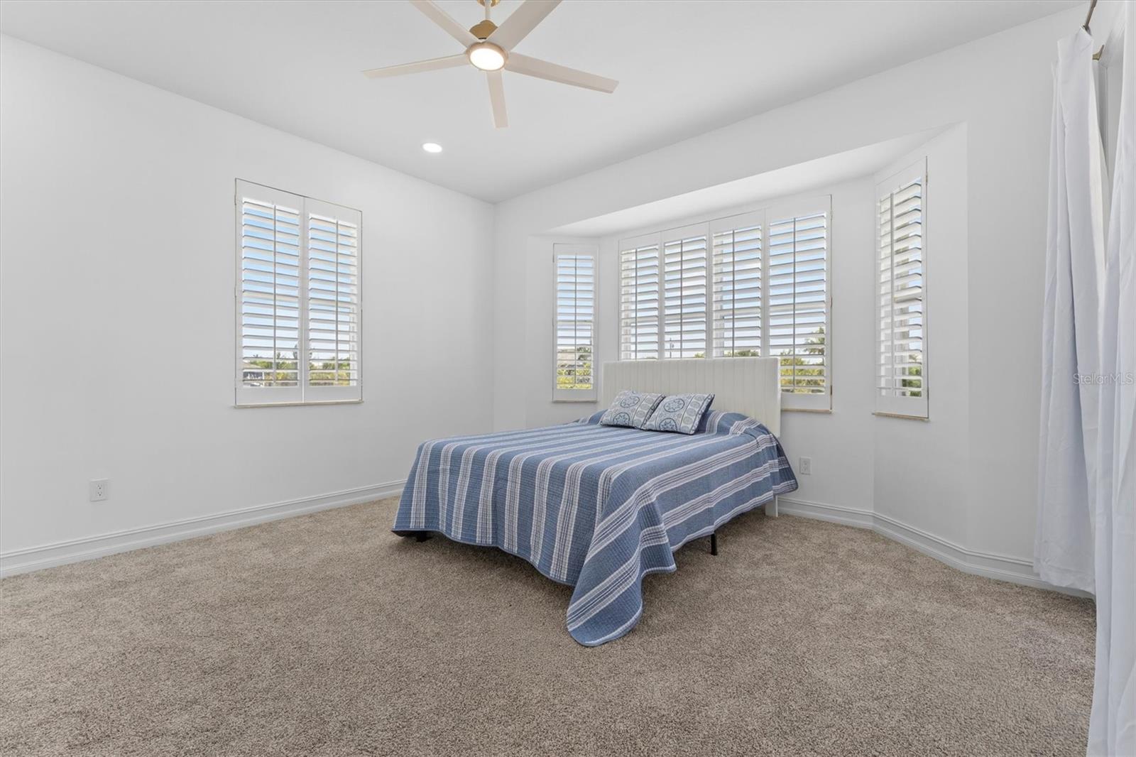 8090 Arlewood Cir Property Photo 20