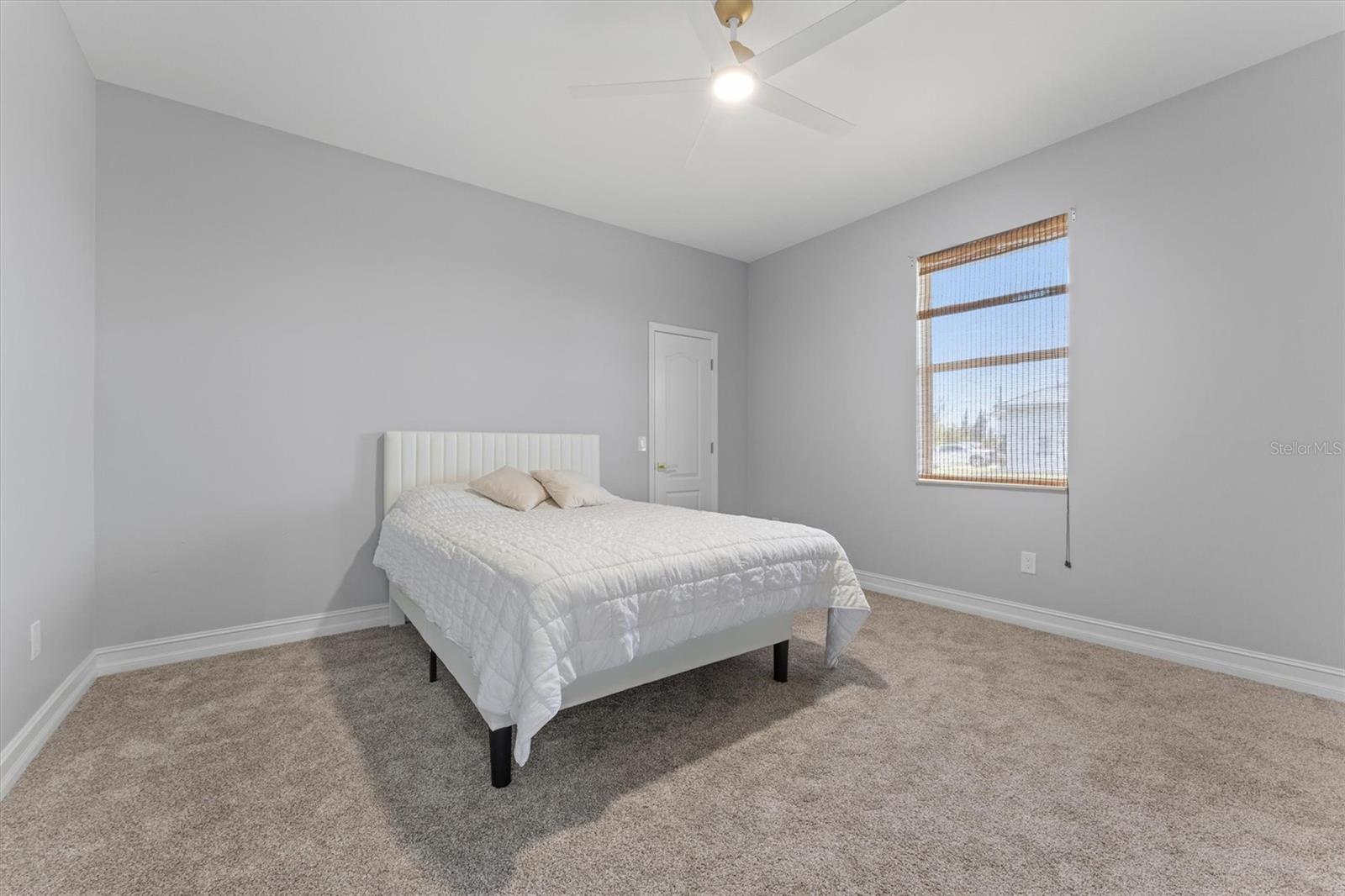 8090 Arlewood Cir Property Photo 23