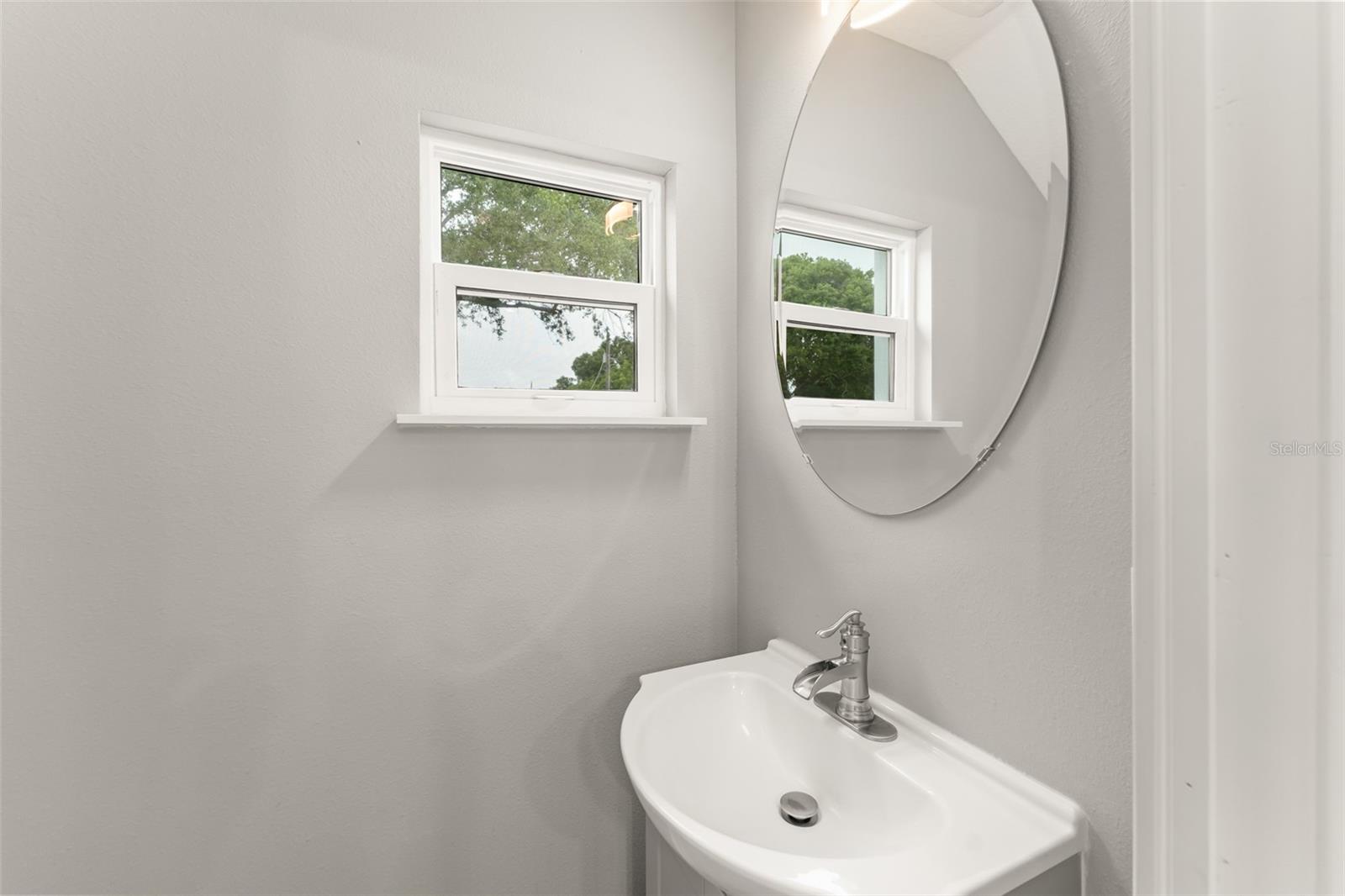 2951 Kings Rd Property Photo 24