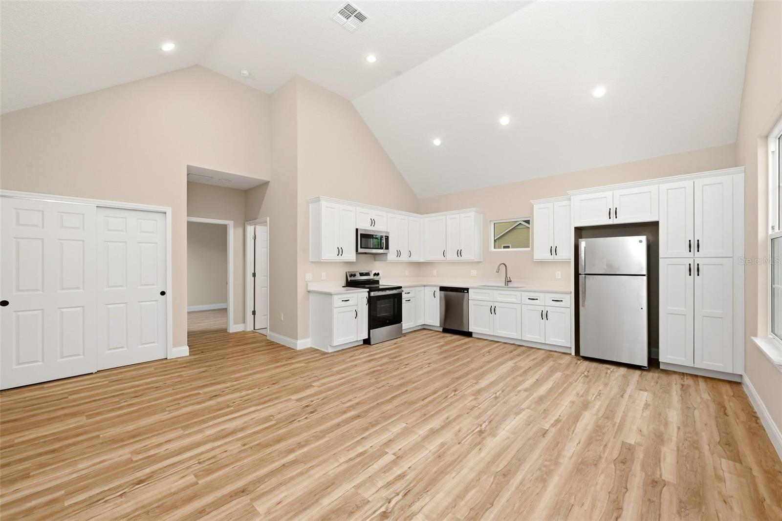 1110 Rush Ct Property Photo 53