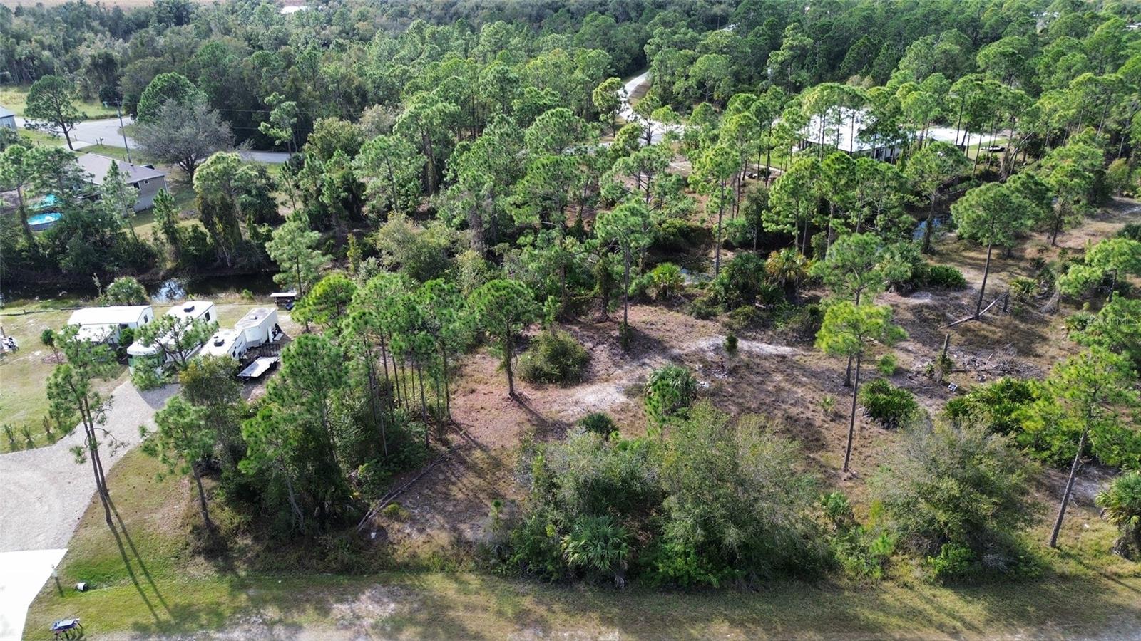 O6394910 Property Photo 2