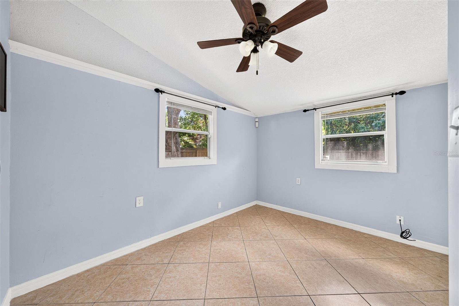 2317 S Summerlin Ave Property Photo 11